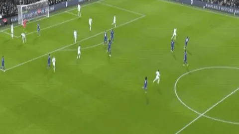 “C罗补时造点，指派马内操刀引争议，47人点亮，136条热议评论”